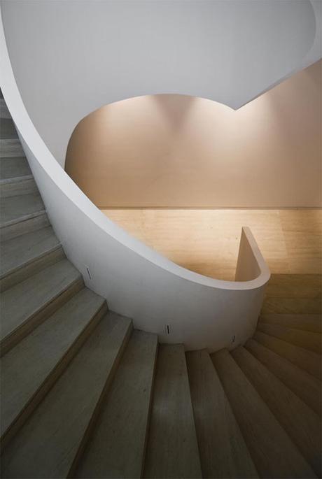 A-cero Projects AL DETALLE: ESCALERA DE CARACOL EN LA VIVIENDA A-CERO AL NORESTE DE MADRID