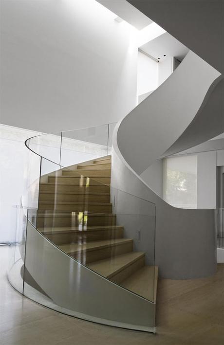 A-cero Projects AL DETALLE: ESCALERA DE CARACOL EN LA VIVIENDA A-CERO AL NORESTE DE MADRID