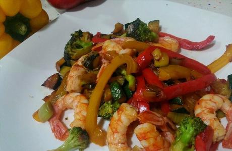 SALTEADO DE VERDURAS Y LANGOSTINOS