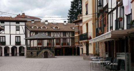 Plaza kiosko, Ezcaray