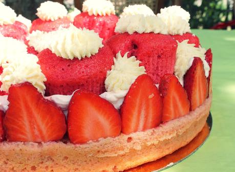 CUPTAR  DE NATA Y FRESAS