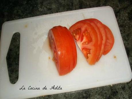 Tapa de espárragos  y tomate