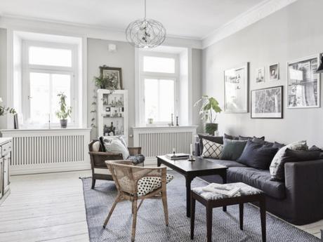 Con papel de flores en la pared.Aire retro para tu decoracion ML111