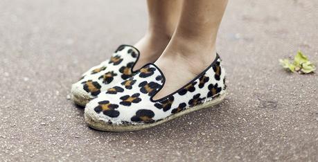 LEO SLIP ON