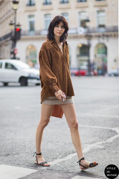 Seis prendas setenteras que necesitas en tu armario