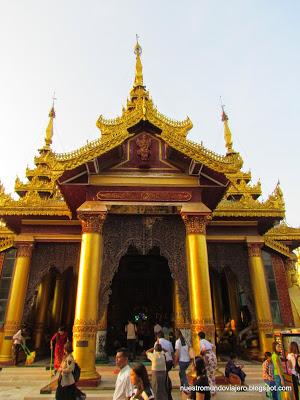 Yangón;  la Pagoda de Shwedagon o donde peregrinan todos los birmanos