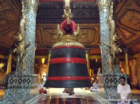 Yangón;  la Pagoda de Shwedagon o donde peregrinan todos los birmanos