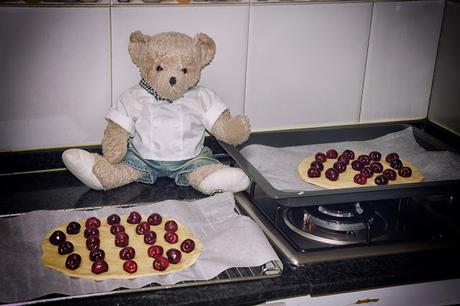 PREPARO LA COCA DE CEREZAS DE CORPUS DE ESTE AÑO