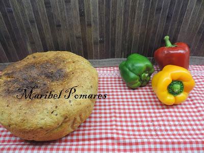 Pan integral de pimientos con semillas de amapola, sésamo, linaza y girasol.