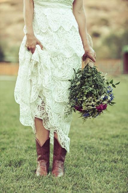 Country-glam brides
