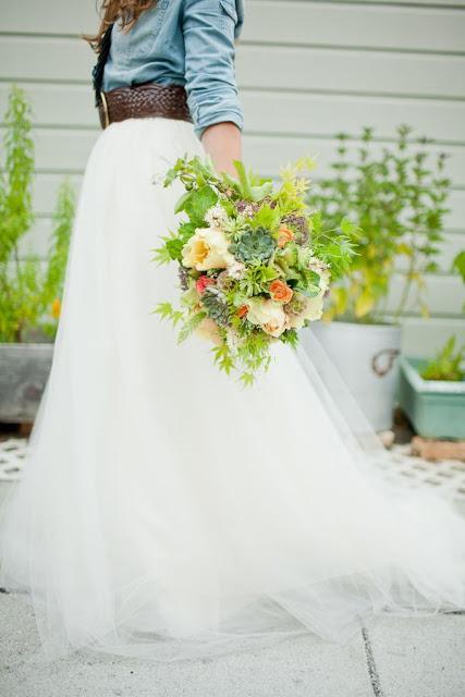 Country-glam brides