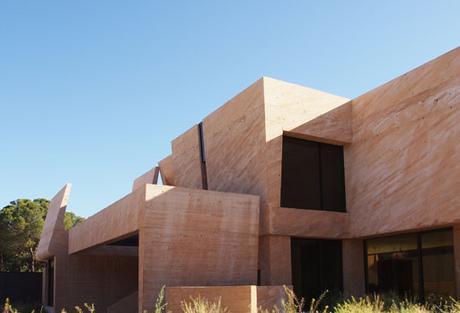 NUEVA VIVIENDA ENTREGADA DE LA PROMOCIÓN VOLÚMENES DE ARENA DISEÑADA POR A-CERO