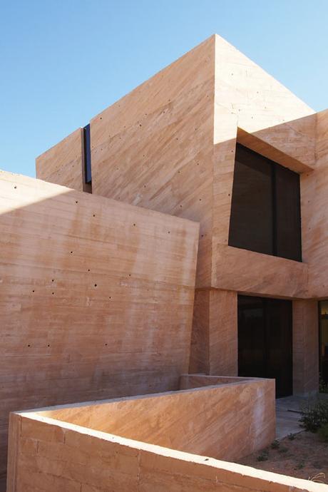 NUEVA VIVIENDA ENTREGADA DE LA PROMOCIÓN VOLÚMENES DE ARENA DISEÑADA POR A-CERO