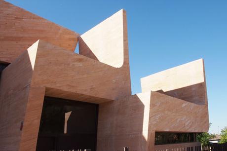 NUEVA VIVIENDA ENTREGADA DE LA PROMOCIÓN VOLÚMENES DE ARENA DISEÑADA POR A-CERO