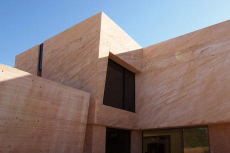 NUEVA VIVIENDA ENTREGADA DE LA PROMOCIÓN VOLÚMENES DE ARENA DISEÑADA POR A-CERO