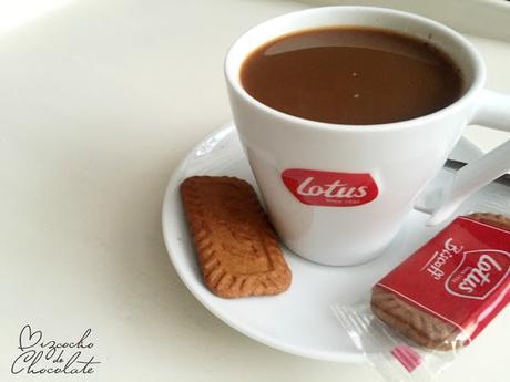 Café con galletas Lotus
