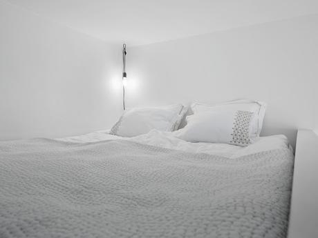 Sobriedad y diseño en un apartamento.