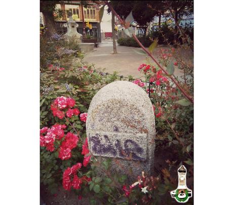 Mojón kilométrico en la Plaza Cruz de Luisa