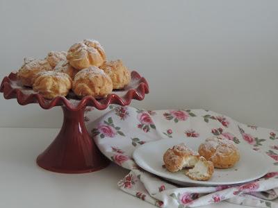 PROFITEROLES DE NATA..FELIZ FINDE!!!!!:D