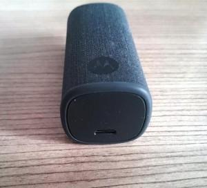 [REVIEW] Motorola Moto Hint, un manos libres diferente