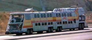 IT´S A LONG WAY TO TIPPERARY, O EL AUTOBÚS MULTIUSOS IT´S A LONG WAY TO TIPPERARY, O EL AUTOBÚS MULTIUSOS