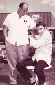 Coronel Parker con Elvis Presley