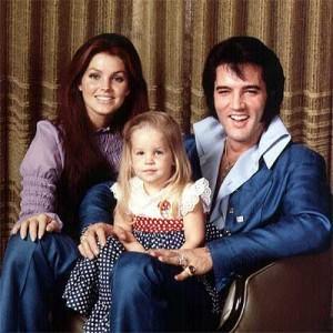 Elvis Presley con Lisa Marie y Priscilla Beaulieu