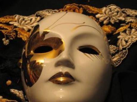 Las mascaras de porcelana... (Reseña)