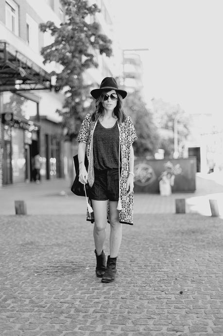 BE BOHOW. TRIBAL KIMONO