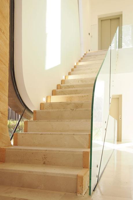 NUEVA VIVIENDA ENTREGADA DE LA PROMOCIÓN VOLÚMENES DE ARENA DISEÑADA POR A-CERO: INTERIOR