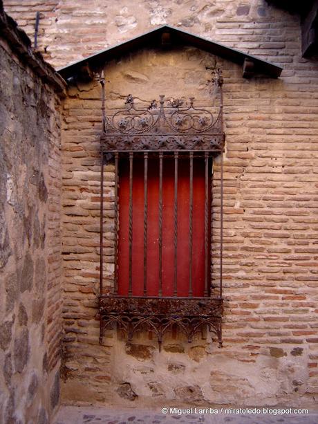 Compleja y espiritual Compleja y espiritual