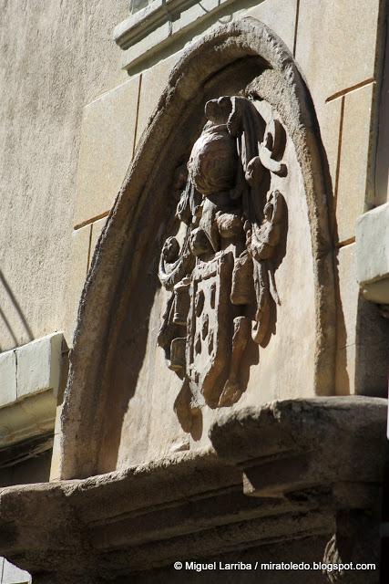 Compleja y espiritual Compleja y espiritual