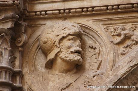 Compleja y espiritual Compleja y espiritual