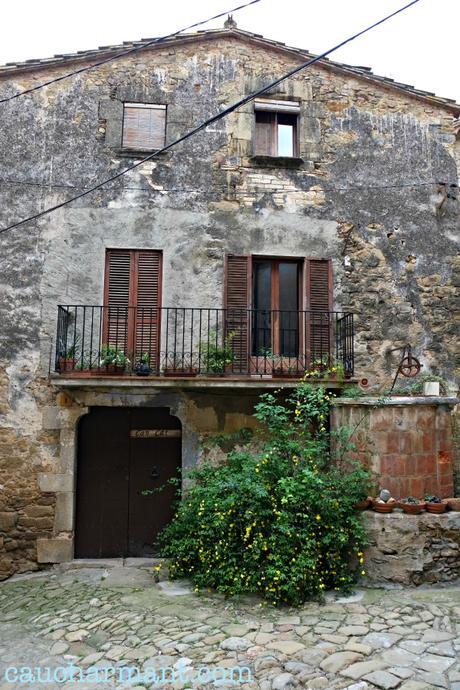 Madremanya, magia medieval en el Baix Empordà 2 lugares con encanto pueblos con encanto madremanya medieval baix empordà toscana catalana fujifilm x-e1