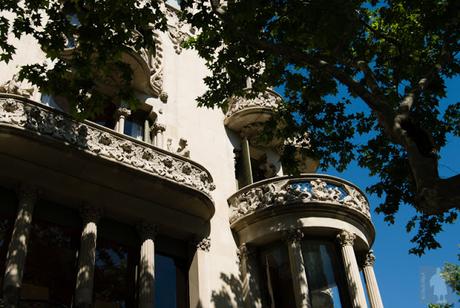 Las tres del Passeig de Gràcia en cuatro líneas