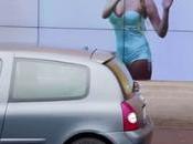 valla interactiva Fiat ayuda aparcar coche