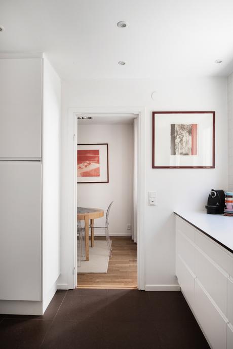 estilo nórdico escandinavo decoración cocinas cocinas nórdicas cocinas modernas blancas Cocina bien iluminada sin adornos blog decoracion interiores 