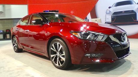 2016-nissan-maxima-front