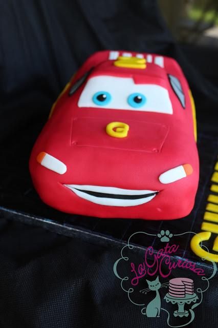 TARTA FONDANT RAYO MCQUEEN PARA GUILLERMO
