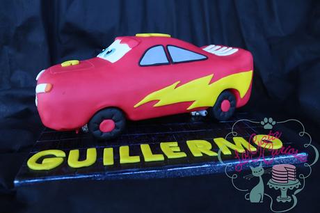 TARTA FONDANT RAYO MCQUEEN PARA GUILLERMO