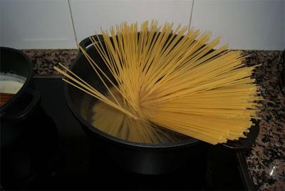 pasta con salsa de queso y conejo paso 4