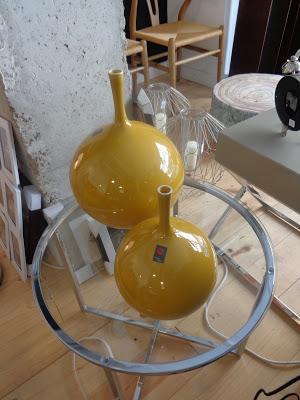 CUANDO ENTRO EN UNA TIENDA... CUANDO ENTRO EN UNA TIENDA...