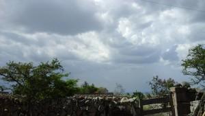 Nubes sobre Temastián. Fotografía de Cristóbal Ramos.