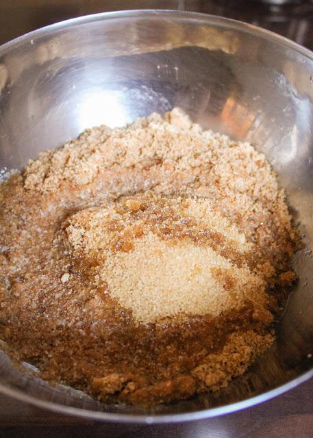 Cheesecake al estilo Nueva York con compota de cerezas