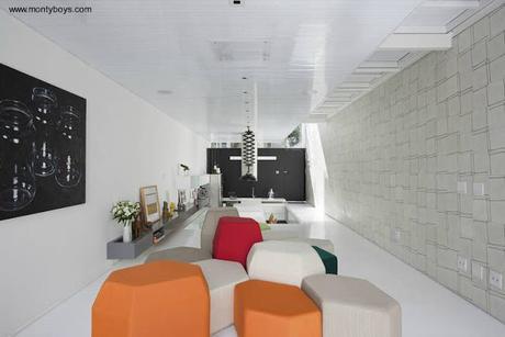 Casa residencial angosta contemporánea en San Pablo.