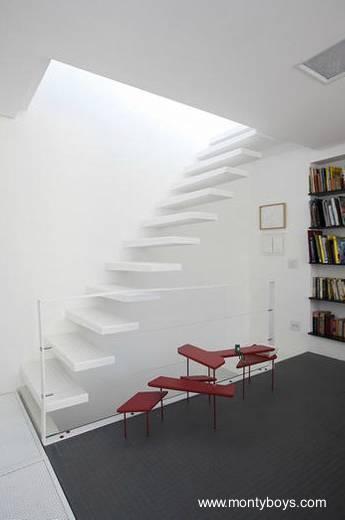 Casa residencial angosta contemporánea en San Pablo.