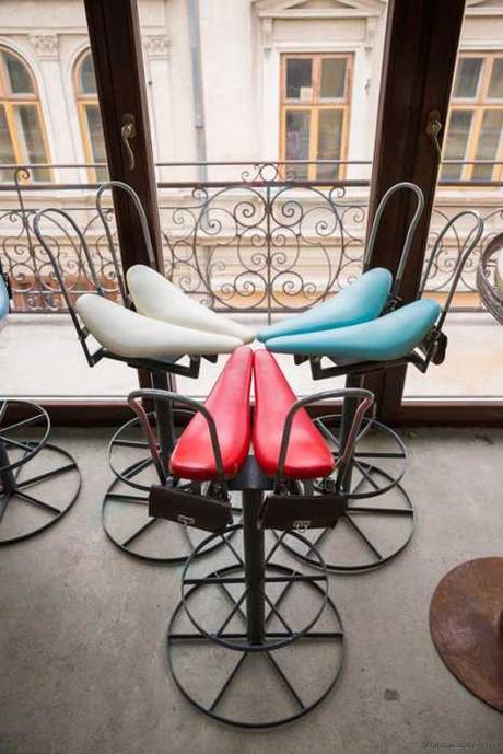 recycling-old-bikes-unique-furniture-bicicleta-bar-design-13