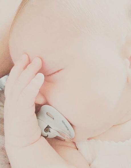 Alex se protege del sol