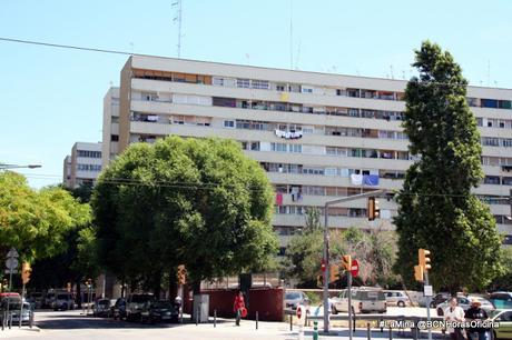 UN PASEO POR EL BARRIO DE LA MINA