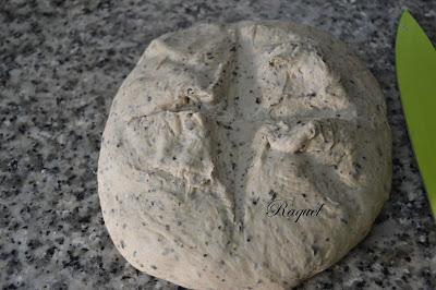 Pan Rápido de Aceitunas Negras y Orégano